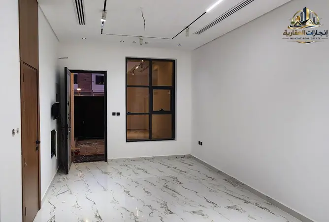 148623855 - Property Image 2