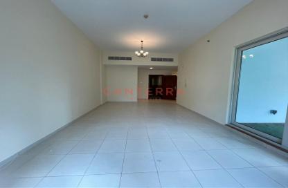 Apartment - 2 Bedrooms - 2 Bathrooms for rent in Cascades Tower - Dubai Marina - Dubai