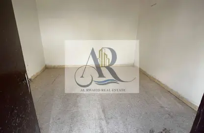 Labor Camp - Studio for rent in SG 10 Building - Industrial Area 10 - Sharjah Industrial Area - Sharjah