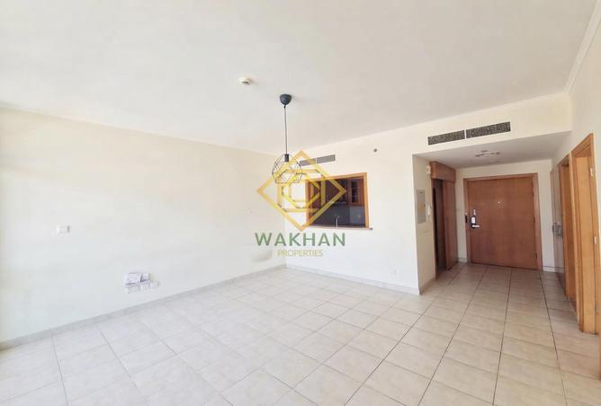 Full Lake View | High Floor | Vacant | Unfurnished photo 2