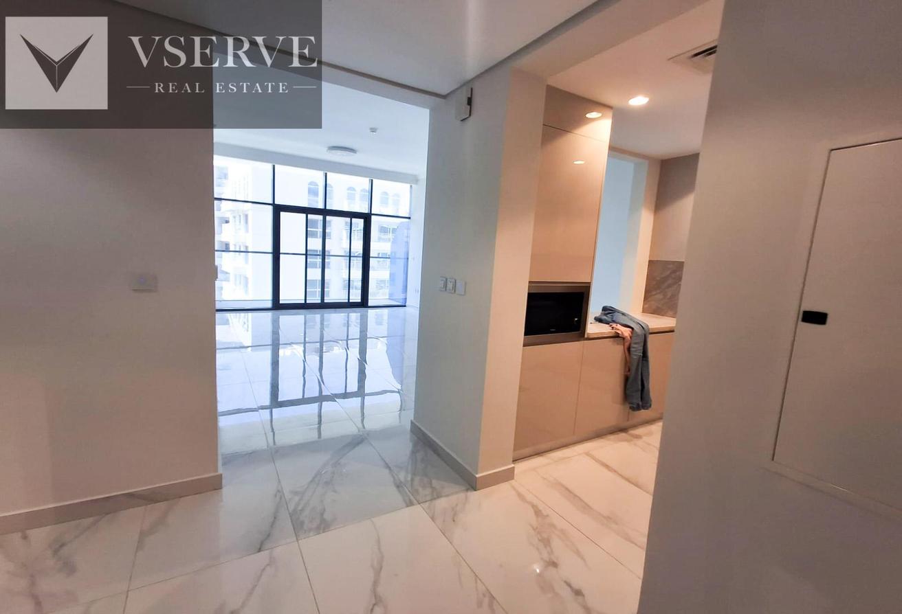 Spacious Layout | Pool View | Prime Location photo 10