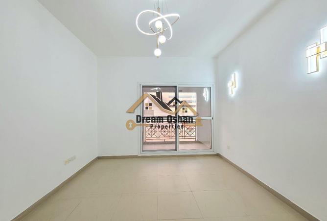 1 BR Apartment | Open View | Laundry room photo 2