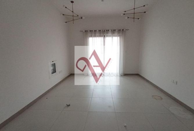 82373039 - Property Image 3