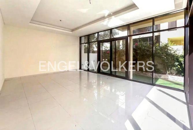 62866379 - Property Image 2