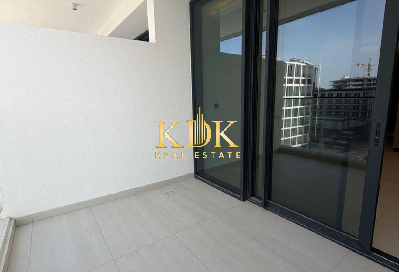 Modern Studio | Balcony | Pool View | NAS 3 Arjan photo 3