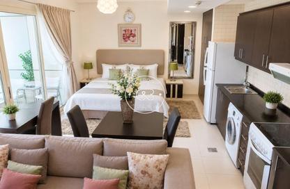 Apartment - Studio - 1 Bathroom for rent in The Royal Oceanic - Dubai Marina - Dubai