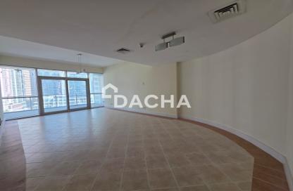Apartment - 1 - 2 for rent in Marina Terrace - Dubai Marina - Dubai