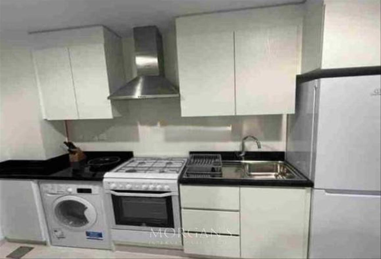 Studio | Prime Location | Spacious Apartment photo 6