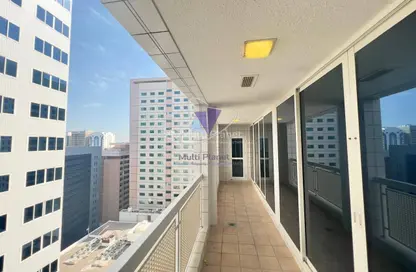 Apartment - 3 Bedrooms - 4 Bathrooms for rent in Corniche Road - Abu Dhabi