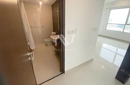 Apartment - 1 Bedroom - 2 Bathrooms for rent in Burooj Views - Marina Square - Al Reem Island - Abu Dhabi