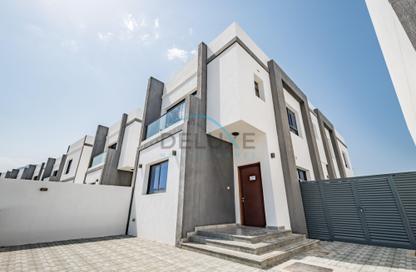 Villa - 4 Bedrooms - 5 Bathrooms for rent in Al Dana Villas - Sharm - Fujairah