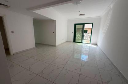 Apartment - 3 Bedrooms - 3 Bathrooms for rent in Muweileh Community - Muwaileh Commercial - Sharjah