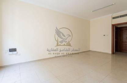 شقة - غرفة نوم - 2 حمامات للايجار في القليعة - الشرق - الشارقة