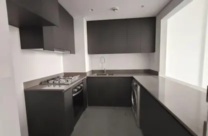 شقة - غرفة نوم - 2 حمامات للايجار في الطراز - حي نسيج - الجادة - الشارقة