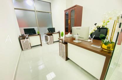 Office Space - Studio - 1 Bathroom for rent in Red Avenue - Al Garhoud - Dubai