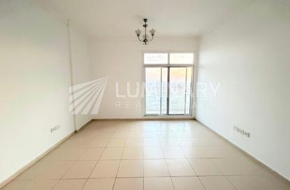 Apartment - 1 Bedroom - 1 Bathroom for rent in Mazaya 7 - Queue Point - Liwan - Dubai Land - Dubai