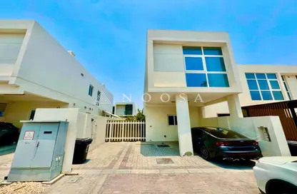 Villa - 3 Bedrooms - 5 Bathrooms for rent in Centaury - Damac Hills 2 - Dubai