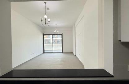 Apartment - 1 Bedroom - 2 Bathrooms for rent in Prestige Building - International City Phase 2 - Al Warsan 4 - Al Warsan - Dubai