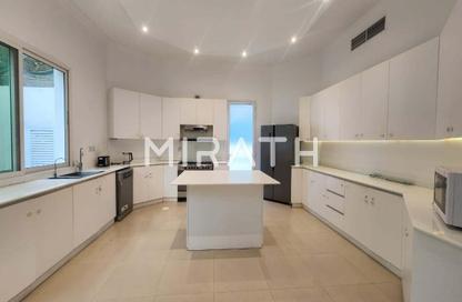 Villa - 5 - 6 for rent in Umm Suqeim 1 Villas - Umm Suqeim 1 - Umm Suqeim - Dubai Villa - 5 - 6 for rent in Umm Suqeim 1 Villas - Umm Suqeim 1 - Umm Suqeim - Dubai