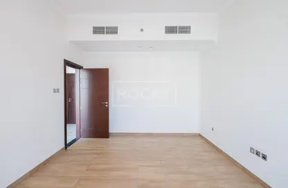 شقة - غرفة نوم - 2 حمامات للايجار في آرت 18 - الخليج التجاري - دبي