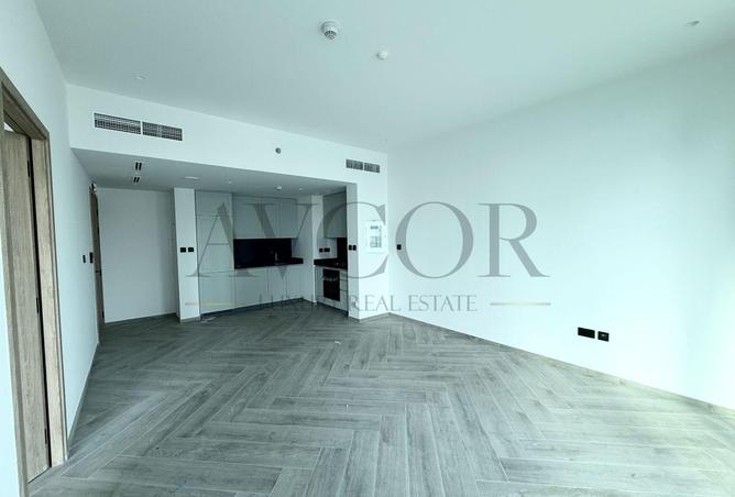 Multiple cheques | Exclusive | Prime Location