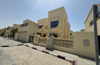 Villa - 4 - 5 for rent in Nad Al Sheba Villas - Nad Al Sheba 3 - Nad Al Sheba - Dubai