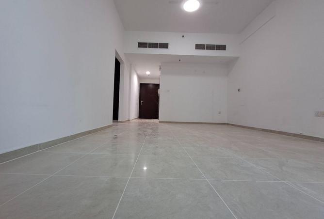 77810376 - Property Image 2