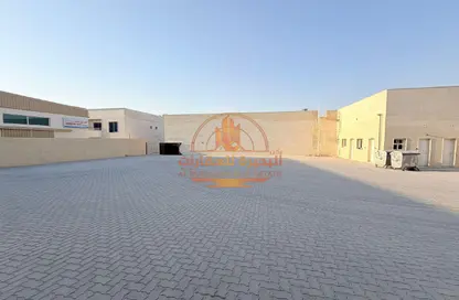 مصنع - استوديو - 4 حمامات للايجار في الصجعة الصناعية - الصجعة - الشارقة