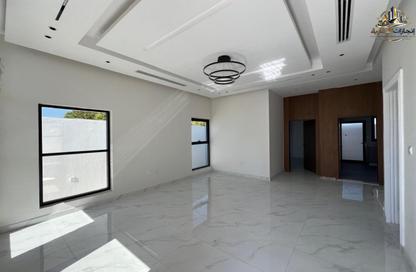 Villa - 5 - 7 for sale in Al Zaheya Gardens - Al Zahya - Ajman