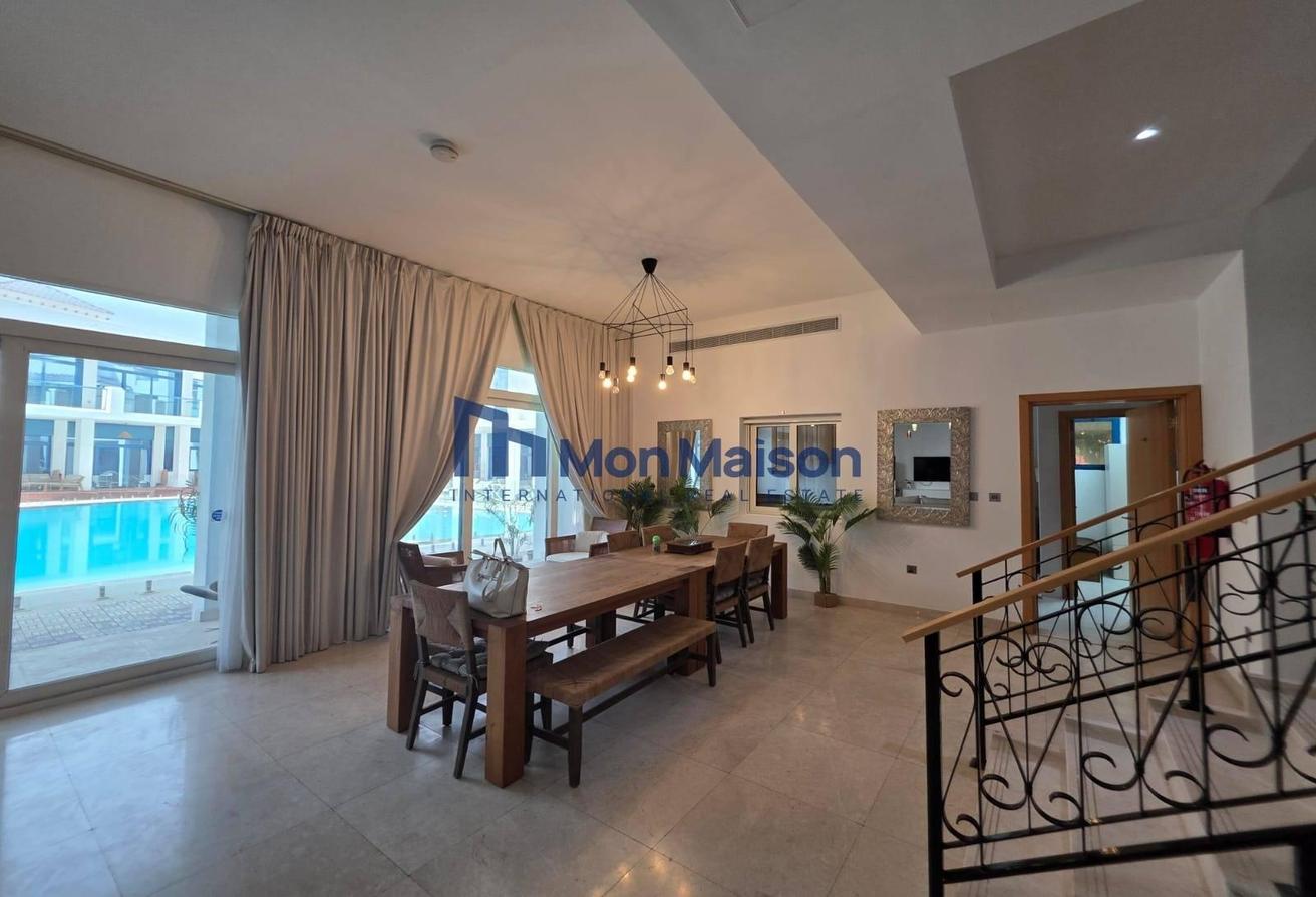 FULLY FURNISHED | SPACIOUS LIVING AREA | POOL VIEW photo 5