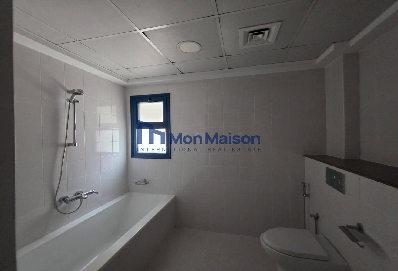 FULLY FURNISHED | SPACIOUS LIVING AREA | POOL VIEW photo 15
