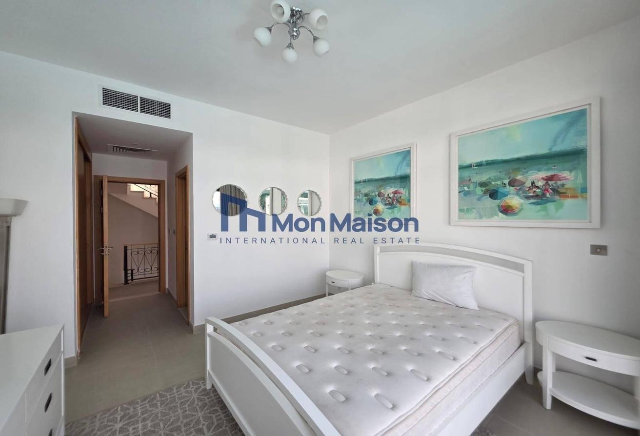 FULLY FURNISHED | SPACIOUS LIVING AREA | POOL VIEW photo 10