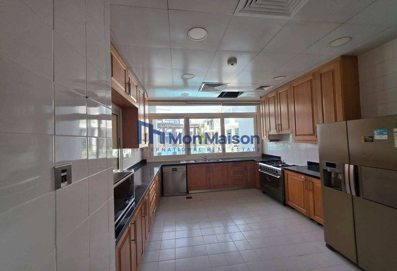 FULLY FURNISHED | SPACIOUS LIVING AREA | POOL VIEW photo 13