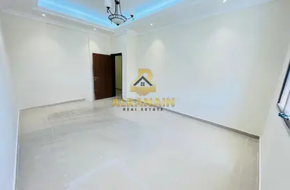 شقة - 2 غرف نوم - 2 حمامات للايجار في السروج - العين