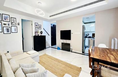 Villa - 3 Bedrooms - 2 Bathrooms for rent in Springs 3 - The Springs - Dubai