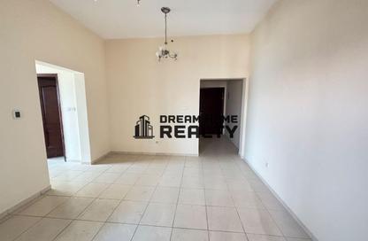 Apartment - 1 - 2 for rent in Palm Tower - Al Khan Lagoon - Al Khan - Sharjah