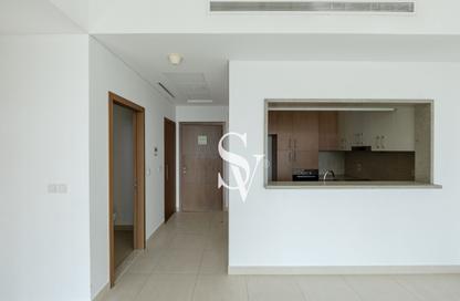 Apartment - 1 - 2 for rent in Vida Residence 1 - Vida Residence - The Hills - Dubai