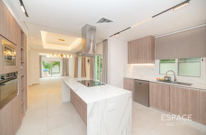Villa - 4 - 4 for rent in Meadows 1 - Meadows - Dubai