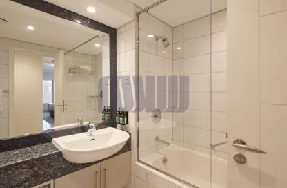 شقة - 3 غرف نوم - 5 حمامات للايجار في المركز المالي برج السلام - شارع الشيخ زايد - دبي