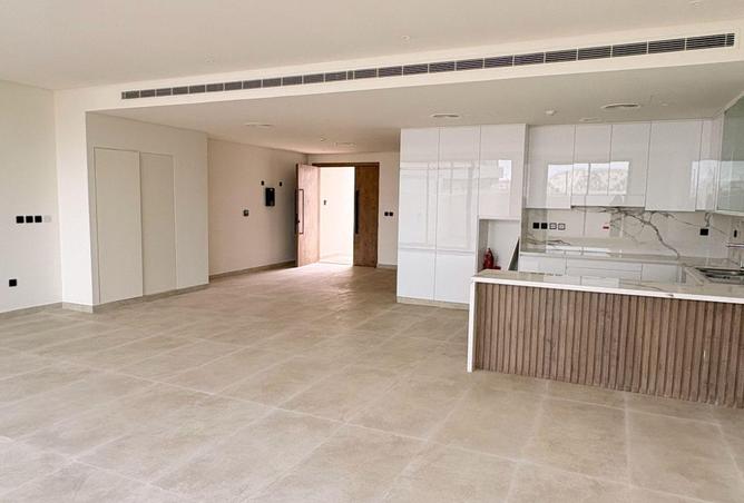 98274178 - Property Image 3