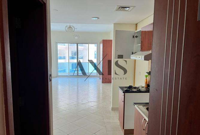 98240115 - Property Image 3
