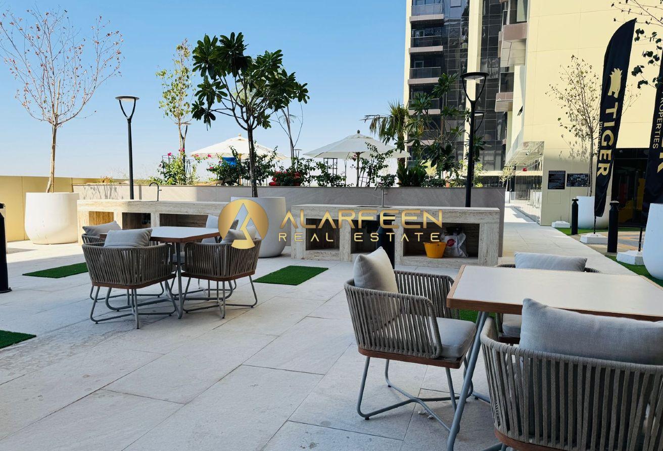 Furnished 1BR | Higher Flor | Balcony | City View photo 13
