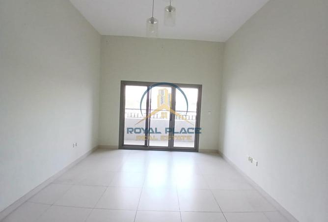 106402460 - Property Image 2
