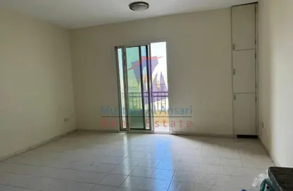 شقة - 1 حمام للايجار في K07 - طراز يوناني - المدينة العالمية - دبي شقة - 1 حمام للايجار في K07 - طراز يوناني - المدينة العالمية - دبي