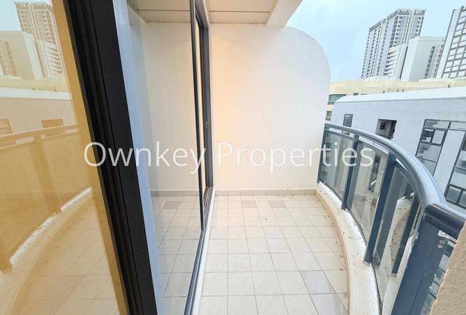 67440963 - Property Image 3