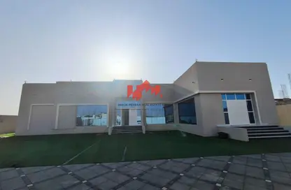 Villa - 4 Bedrooms - 7 Bathrooms for rent in Seih Al Ghubb - Ras Al Khaimah Villa - 4 Bedrooms - 7 Bathrooms for rent in Seih Al Ghubb - Ras Al Khaimah