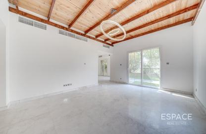 Villa - 3 Bedrooms - 3 Bathrooms for rent in Springs 11 - The Springs - Dubai Villa - 3 Bedrooms - 3 Bathrooms for rent in Springs 11 - The Springs - Dubai