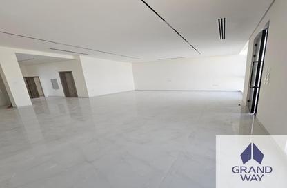 Villa - 4 Bedrooms - 6 Bathrooms for rent in Al Aweer 1 - Al Aweer - Dubai Villa - 4 Bedrooms - 6 Bathrooms for rent in Al Aweer 1 - Al Aweer - Dubai