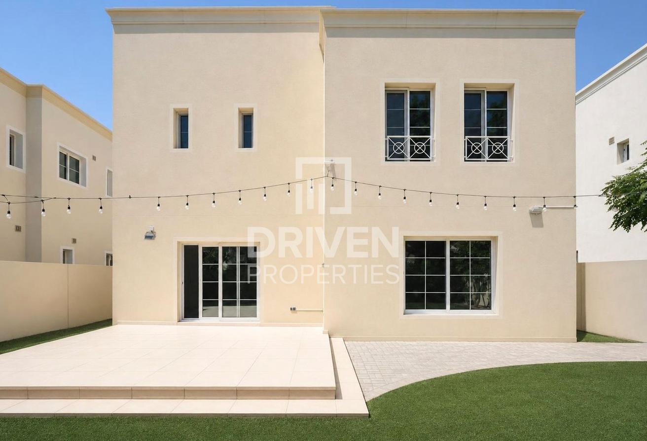 Vacant and Standalone Villa | Spacious Plot photo 24