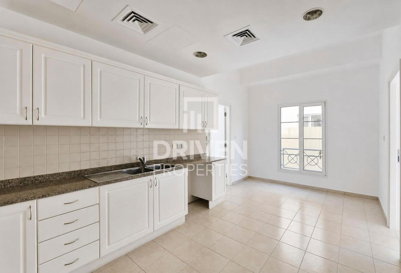 Vacant and Standalone Villa | Spacious Plot photo 12